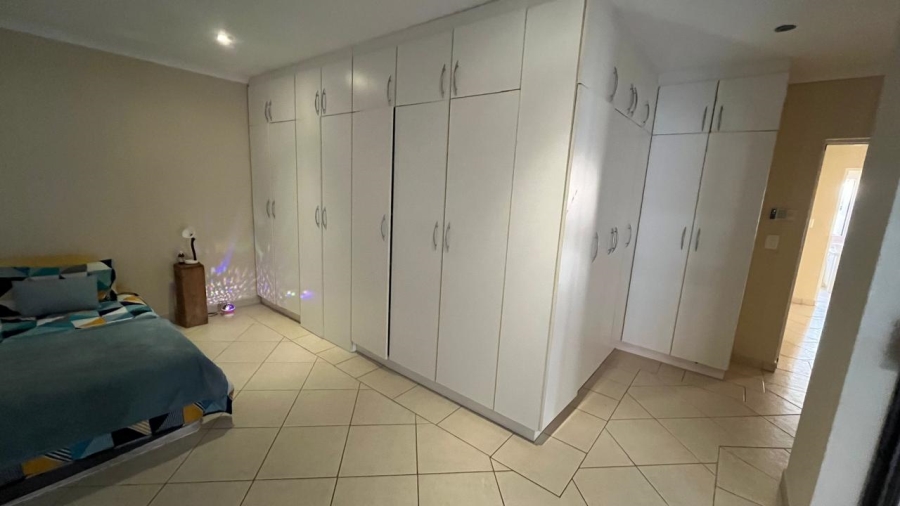 3 Bedroom Property for Sale in Wavecrest Eastern Cape